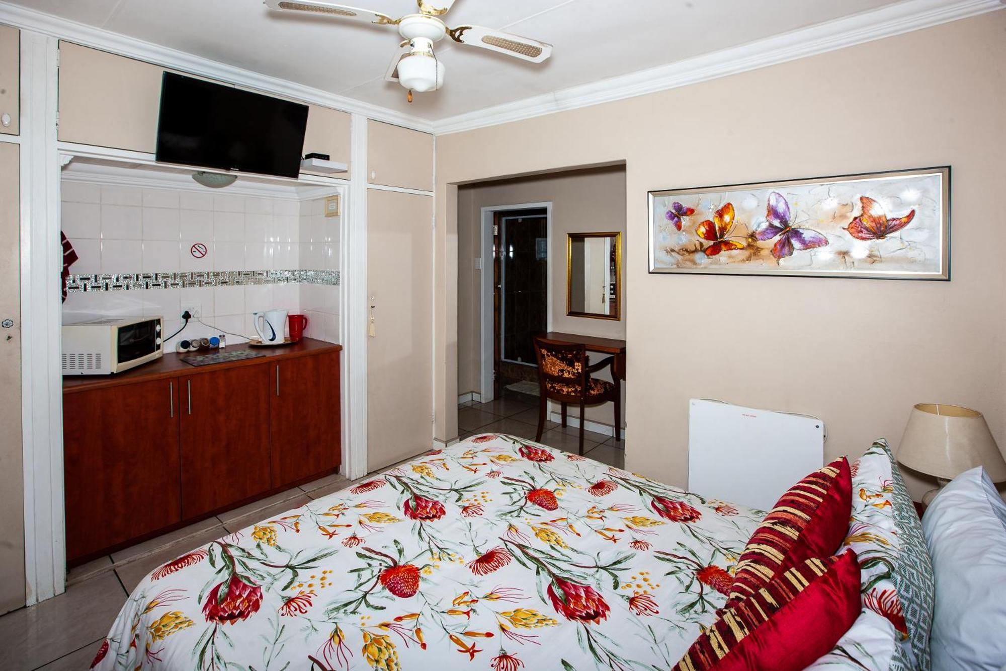 Invite Guest House - Self Catering Accommodation In Вандербейлпарк Екстериор снимка