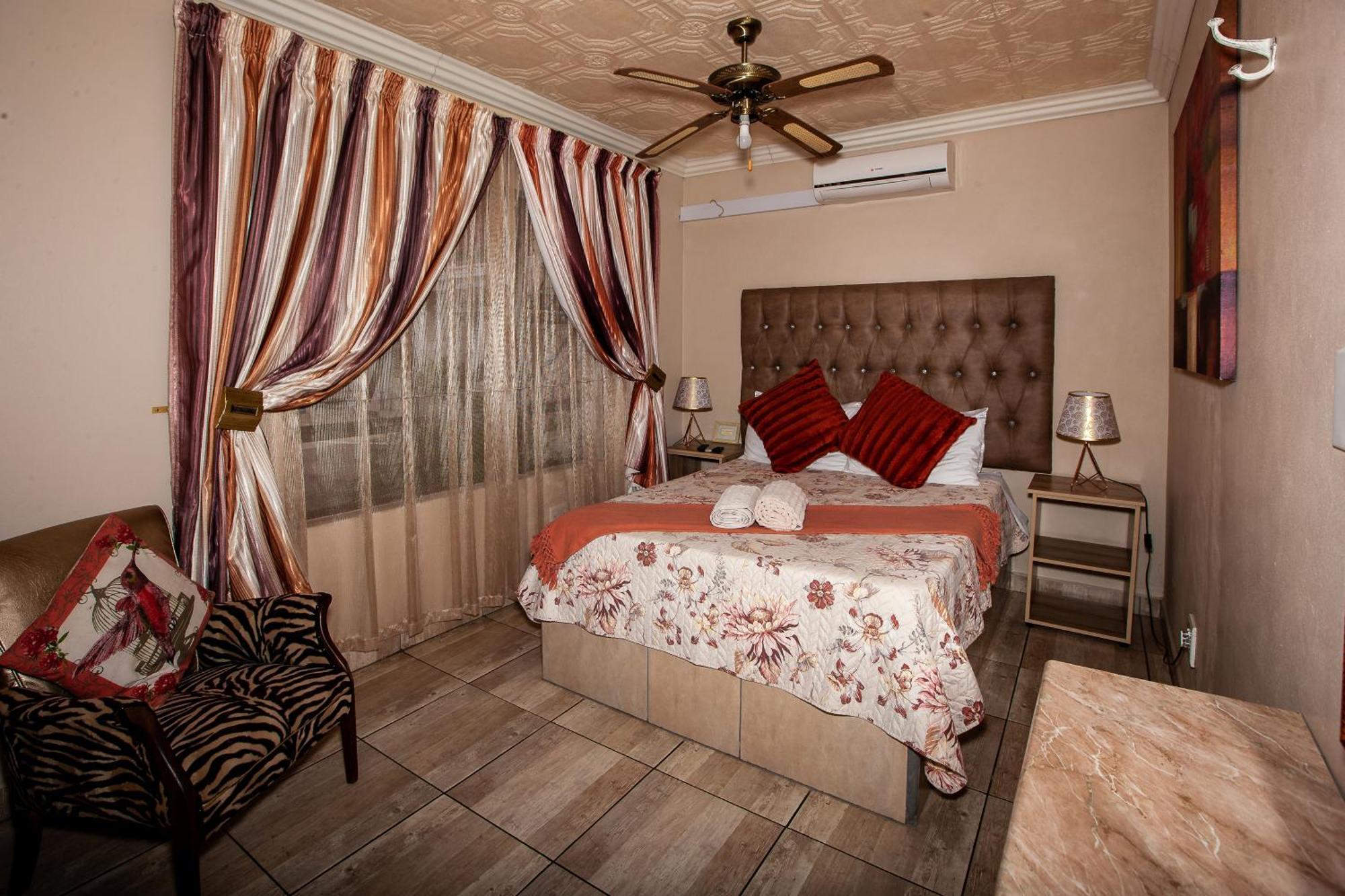 Invite Guest House - Self Catering Accommodation In Вандербейлпарк Екстериор снимка